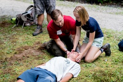 Zo ga je om met wonden en blessures in het wild